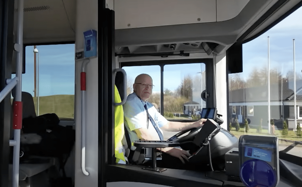 nyugdíj, buszsofőr